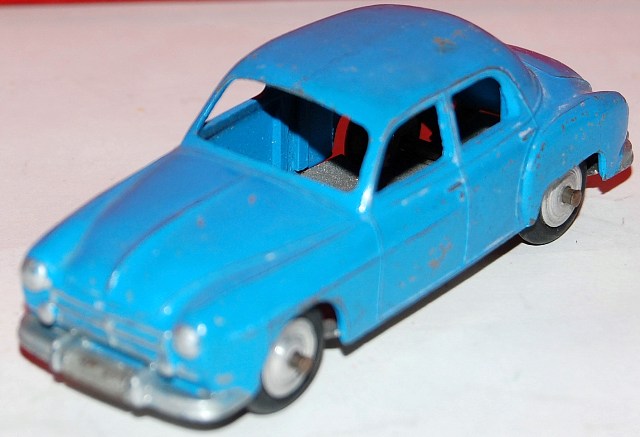 Renault Frégate 1960 - Sevigne green 1:18 – Thomas Langejürgen